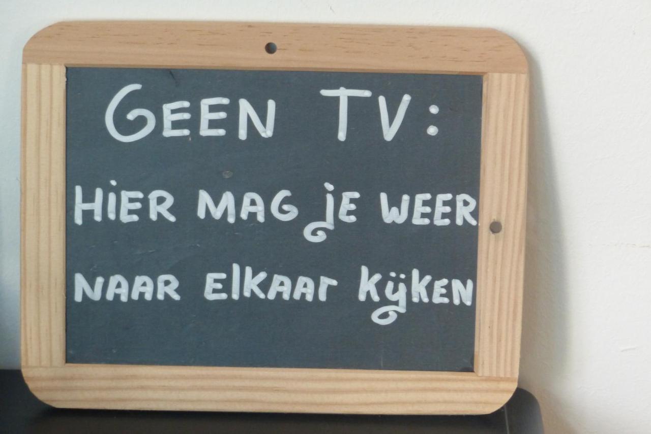 Slaaphuisje Het Vliegend Varken Genk Exteriör bild